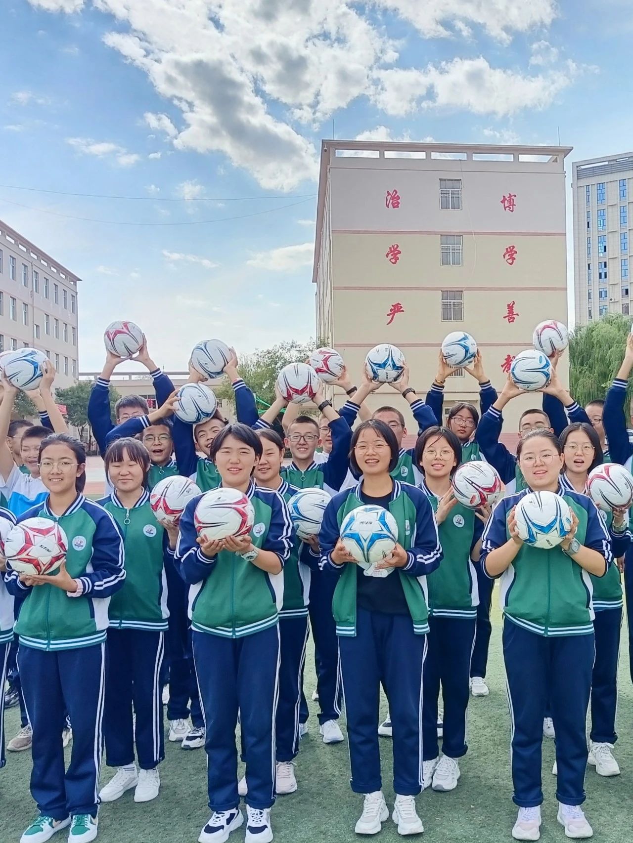 闈掑矝璐濆３鍏泭绀惧尯,闈掑矝璐濆３鍏泭娲诲姩