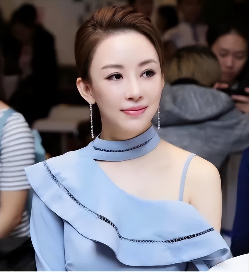 九球天后潘晓婷为何至今单身,九球冠军潘晓婷有几任丈夫