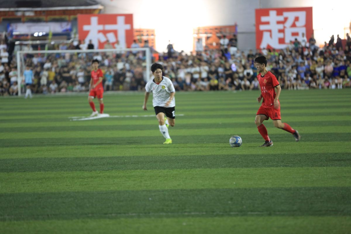 村超吊打曼城,国足和村超差距到底有多大