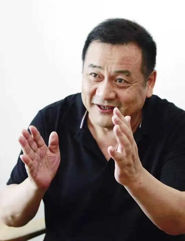 红牡丹白莲花黄英姑,黄英姑经典战争电影