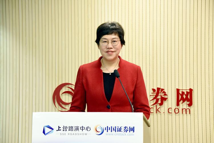 消失12年，如今满血归来！靠手机狂赚42亿的荣秀丽，这些年去哪了