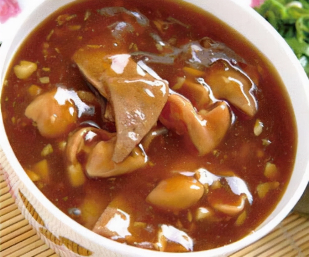 老舅得有多少条命才够你剪头发的?