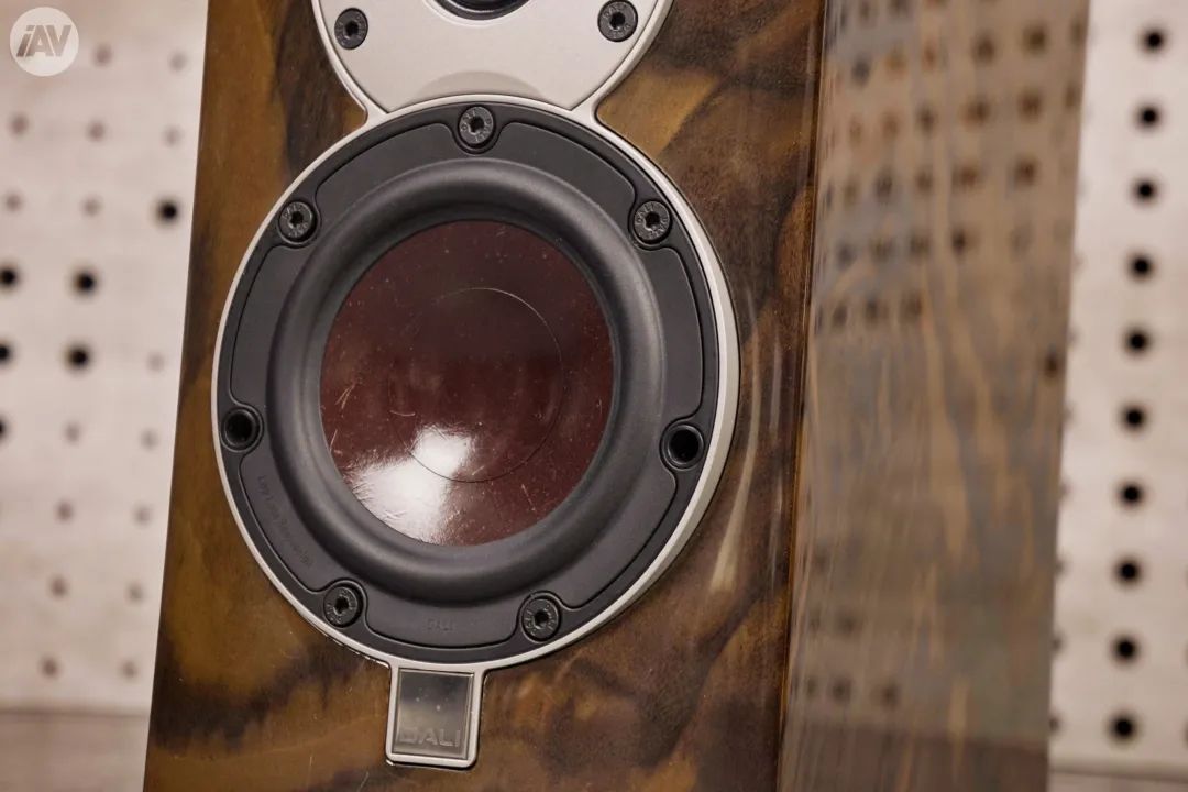 “迷人的SpecialEdition”达尼MENUETSE特别版Hi-Fi书架箱