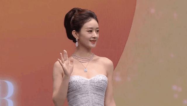 热巴杨颖红毯造型,芭莎红毯杨紫热巴杨颖赵丽颖