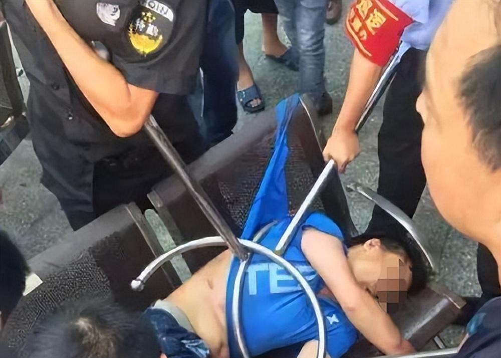 “*爱性**陷阱：丈夫、发小、我，三人*欲情**纠葛”