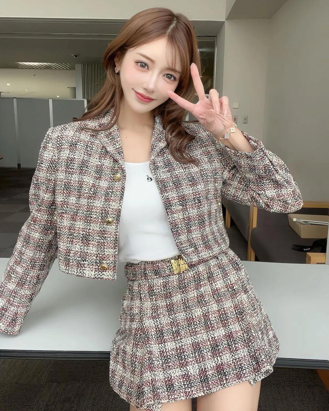 来自日本的极品美女TomorrowsFlower(明日の花)