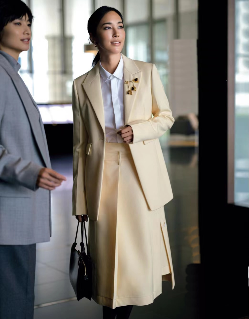 会穿衣服的女人怎么搭配,百变穿搭技巧