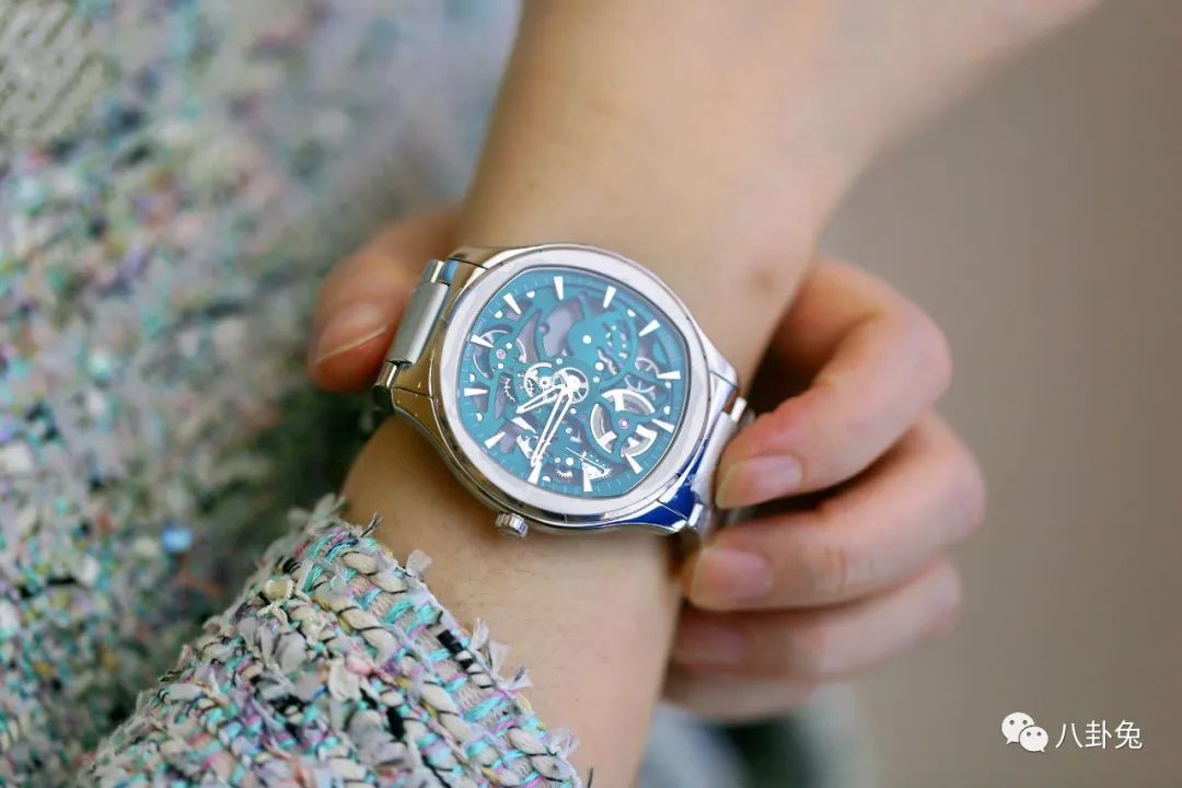 伯爵表怎么选,伯爵情侣对表