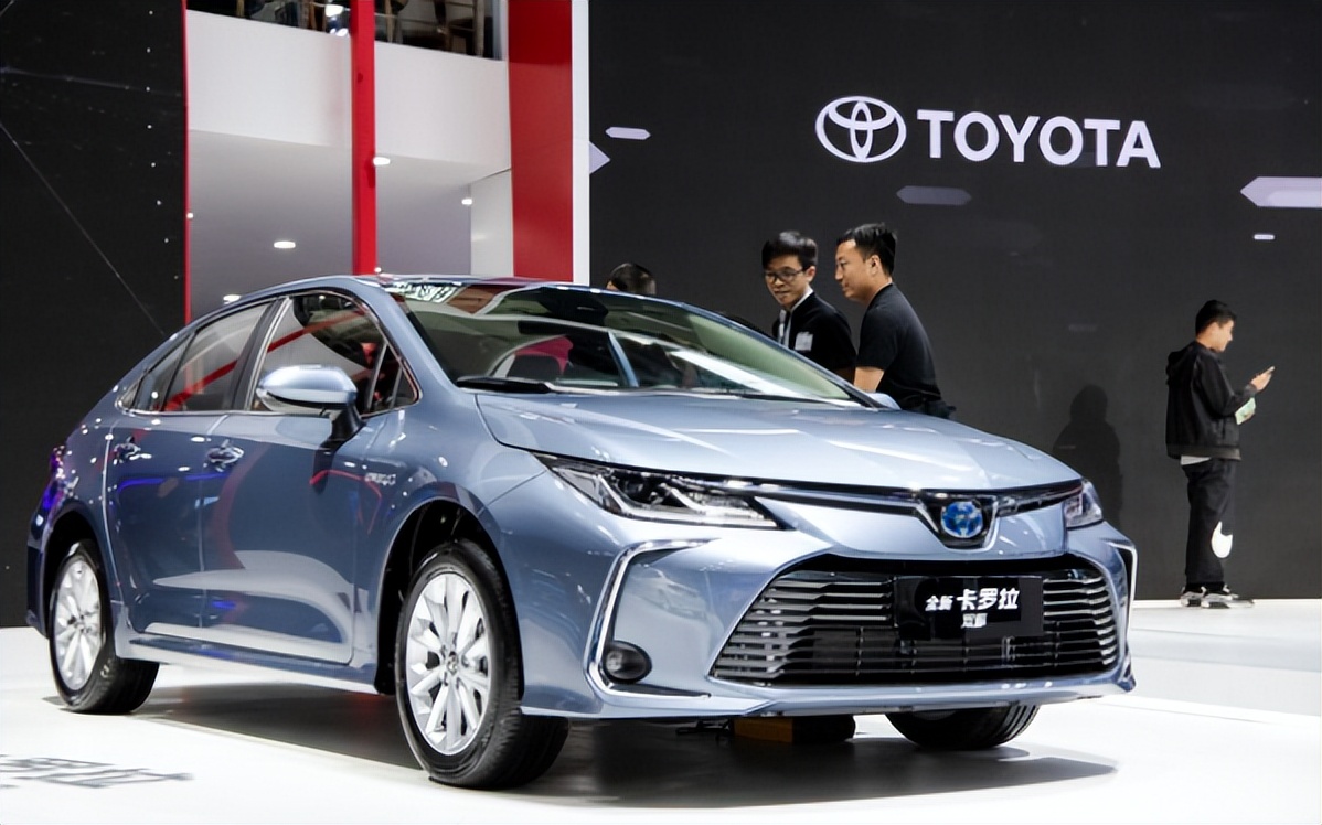 开一辆卡罗拉收入要多少才够？很多人都不清楚，一次性给你讲清楚