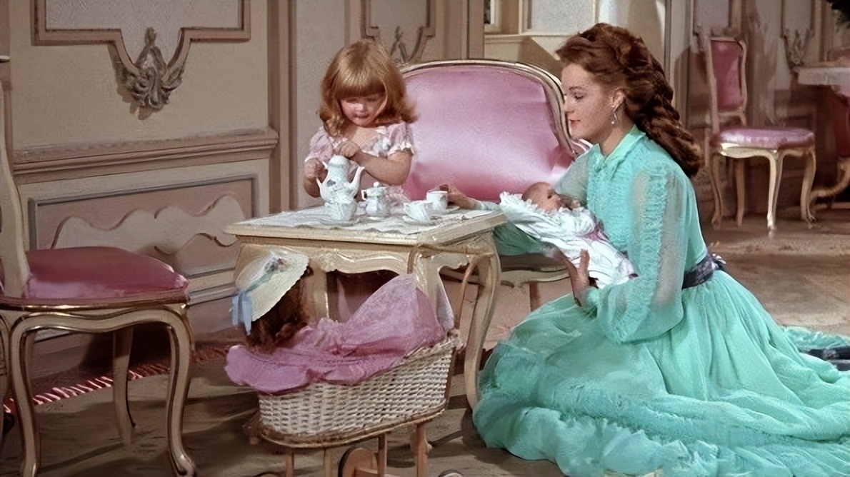 茜茜公主害死女儿,茜茜公主被母亲陷害