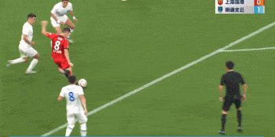 奥斯卡点射双响助海港主场2-1逆转，可裁判判罚却又遭来非议