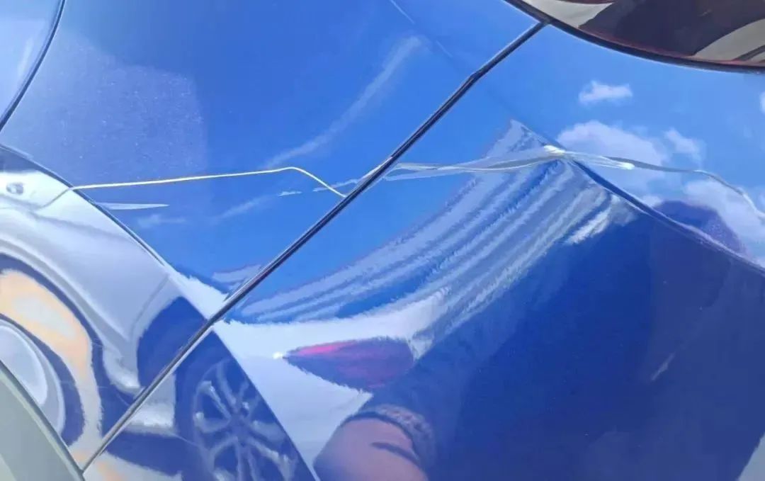 初中生被车撞了学校有没有责任,初中生剐蹭车后留纸条赔偿