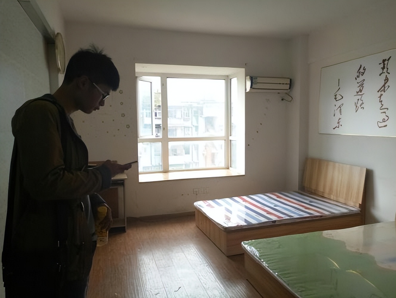 四川小伙抖音卖房800套,90后小伙卖房创业