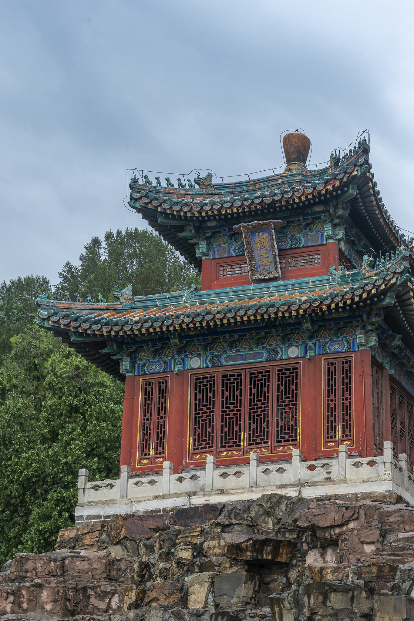 漫步北京颐和园,走颐和园长廊寓意