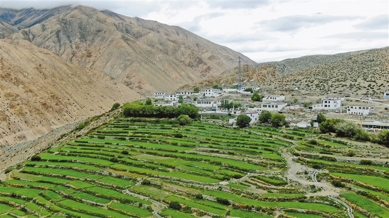 边疆民族地区乡村振兴,边远山村的蝶变
