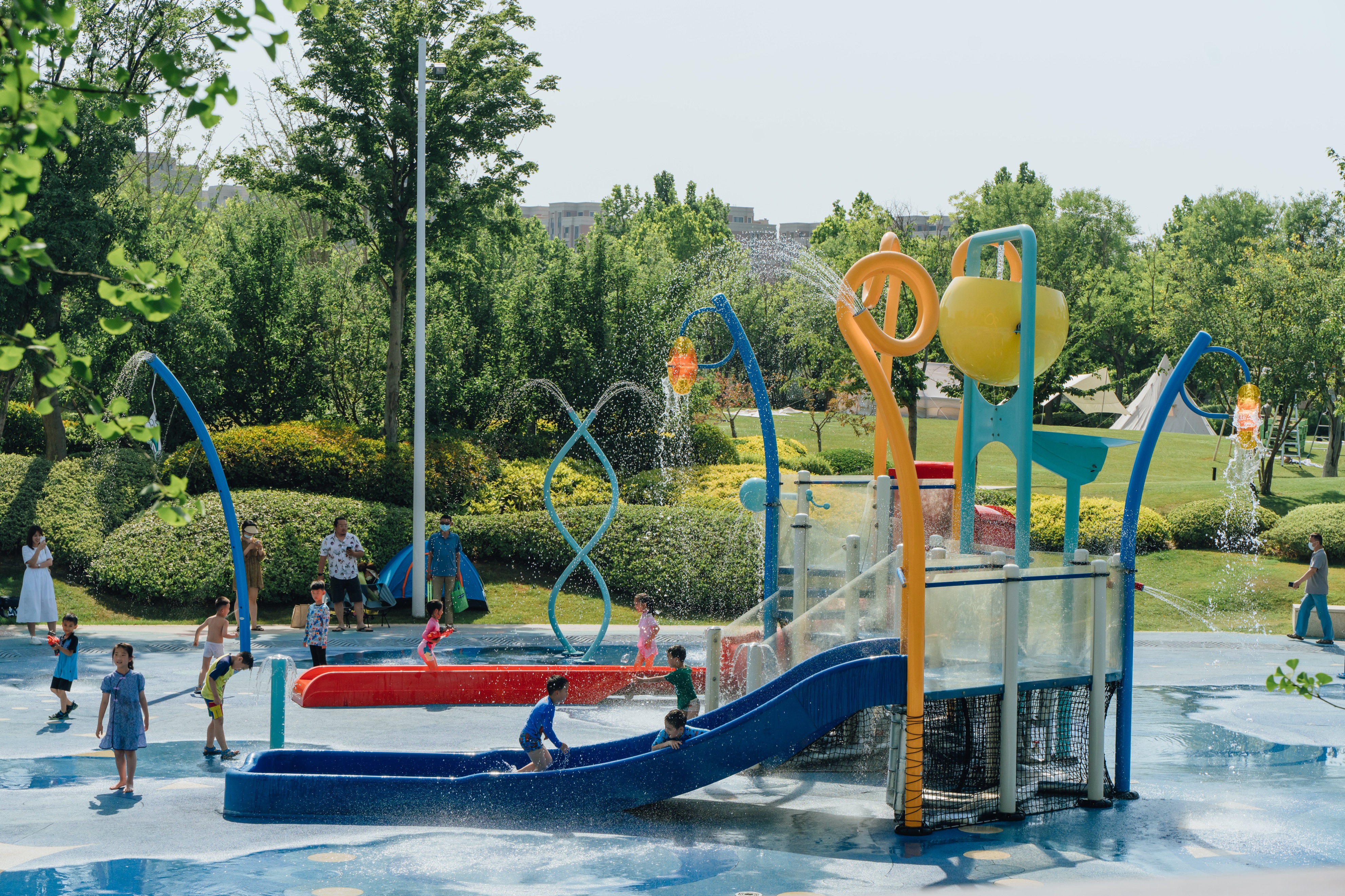 跟随邻里撰稿人，走进治愈力Max的社区空间