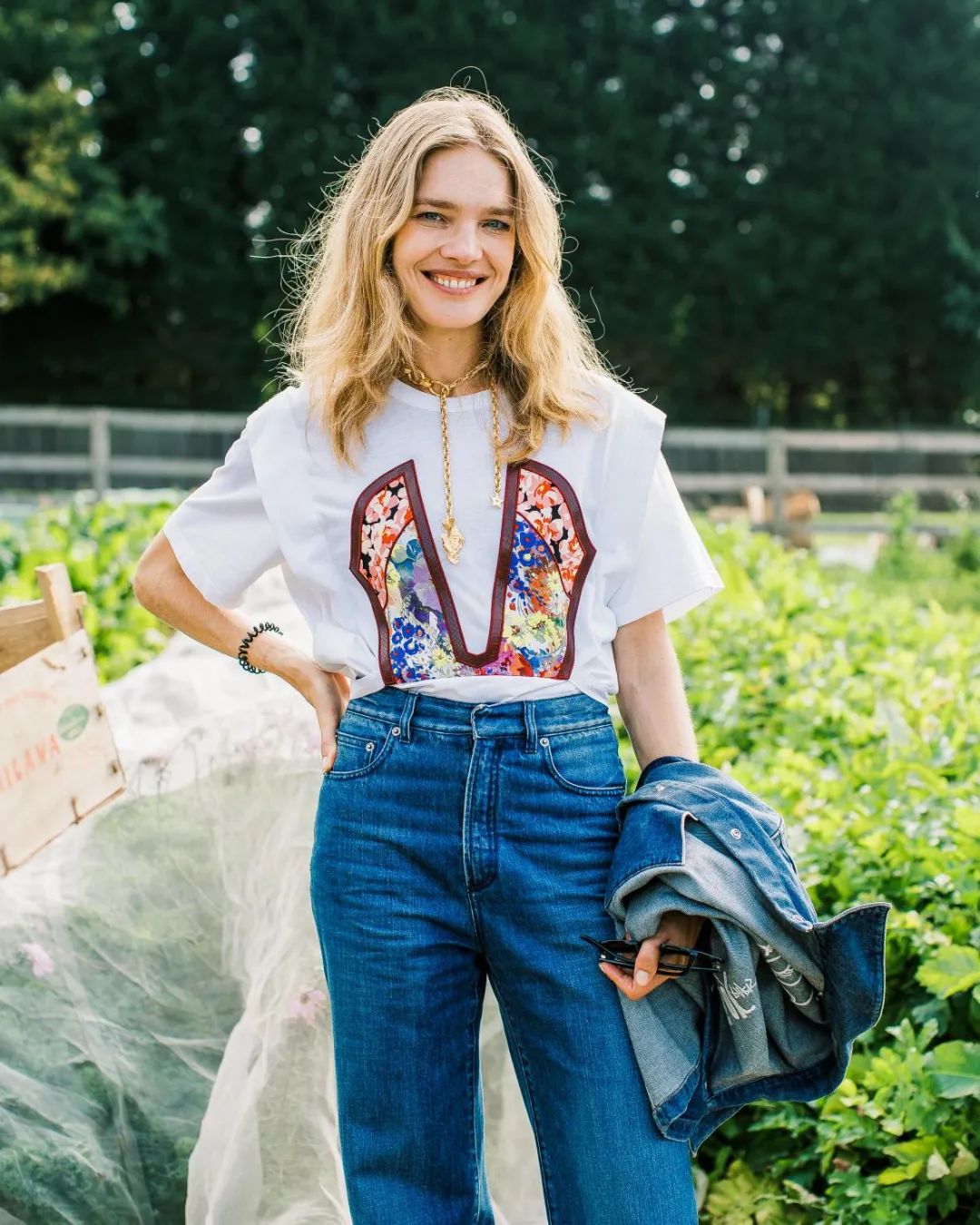 身价200亿LV太子妃找回失散多年的亲妹！网友傻眼：还缺妹妹吗？