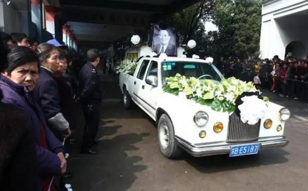 吴仁宝讲述华西村,华西村吴仁宝艰苦朴素