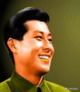 王心刚曾经照顾病妻五年不离不弃,王心刚和妻子恩爱不离不弃60年