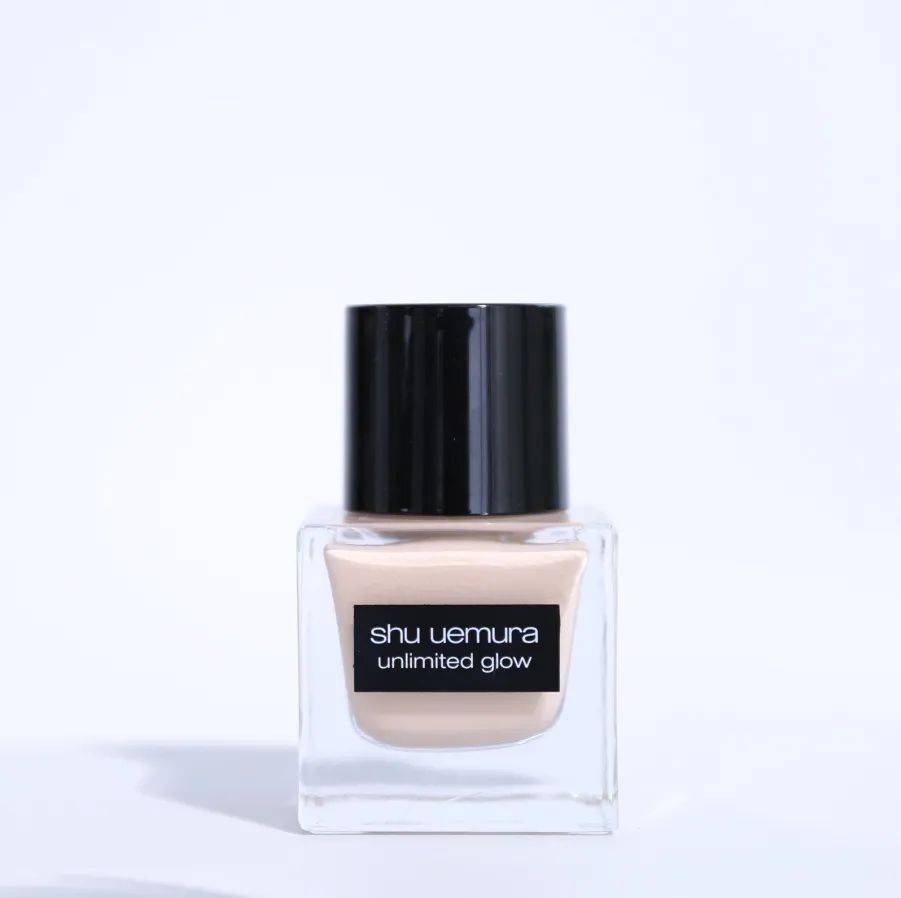 不同肤质的持妆粉底上妆手法,如何选择适合自己肌肤的粉底