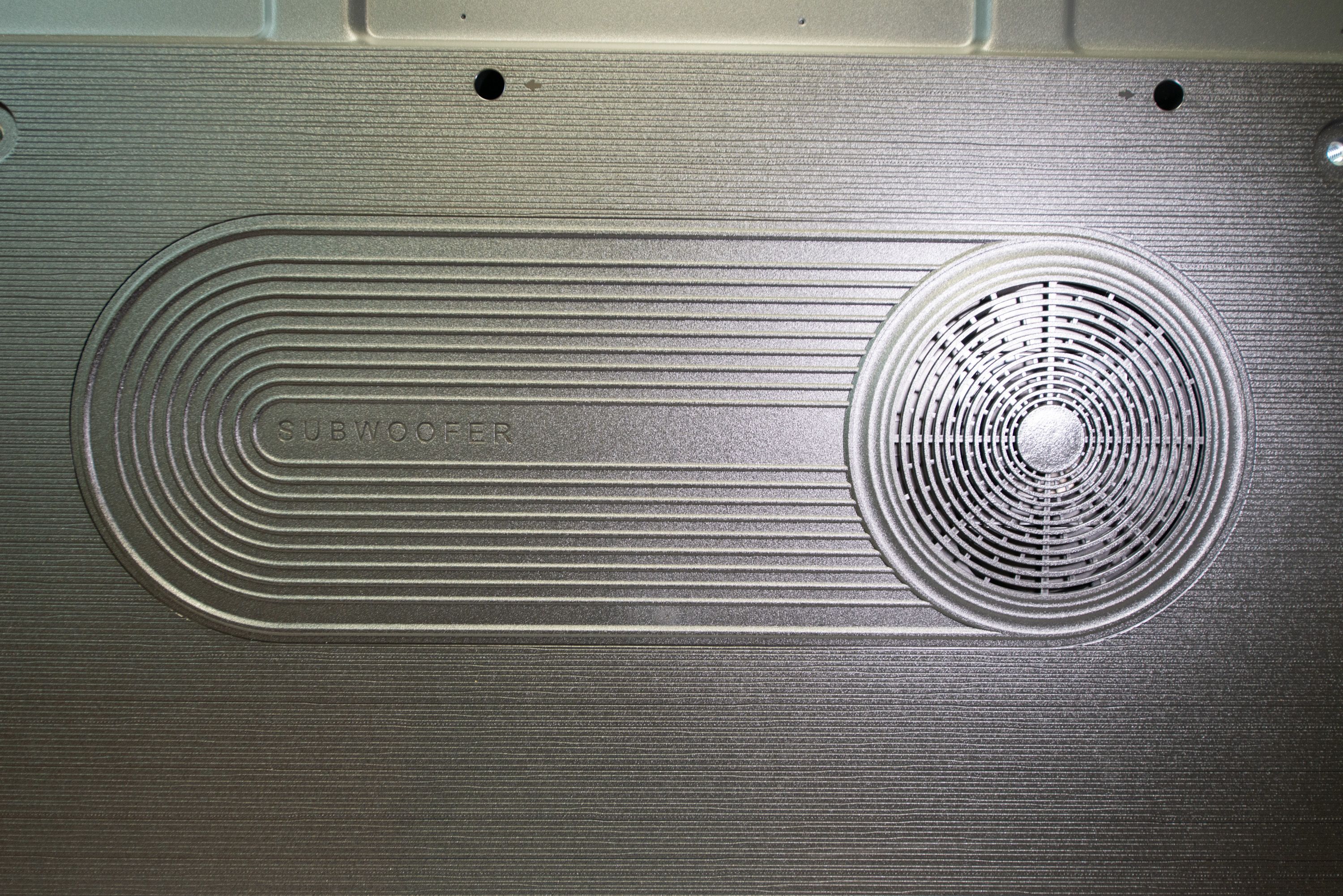 碎屏的电视机,家里电视碎屏了