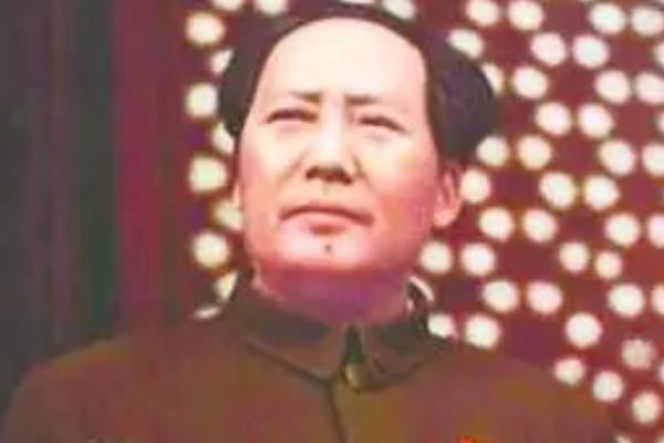 他被老蒋视为“国师”，重庆谈判对伟人出言不逊，领袖这样回应