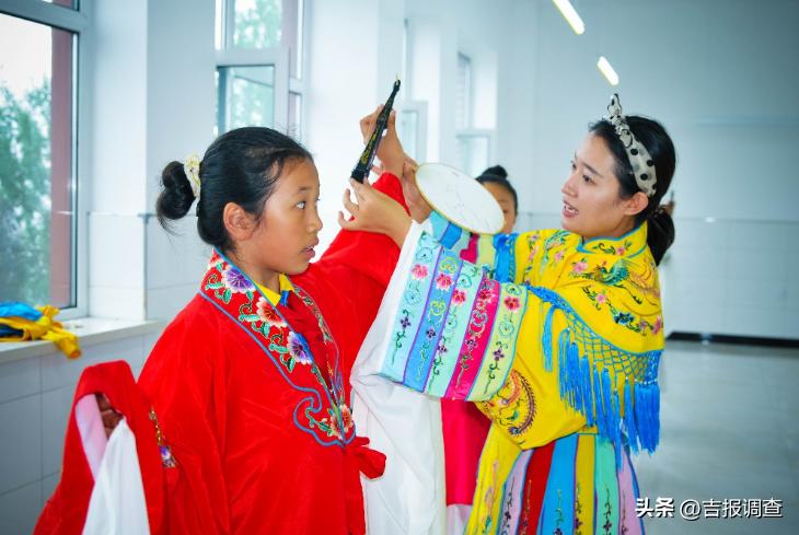 让京剧走进课堂！通化市通钢第二小学创新课后服务形式，开展一系列普及京剧教育活动