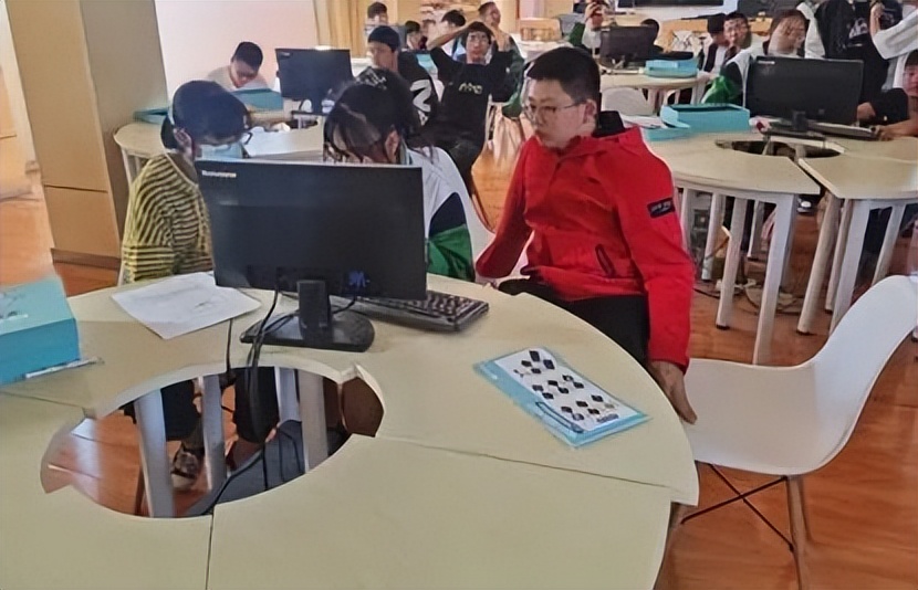 变形计农村女孩被妈妈宠成公主,城市妈妈领养农村女儿变形计