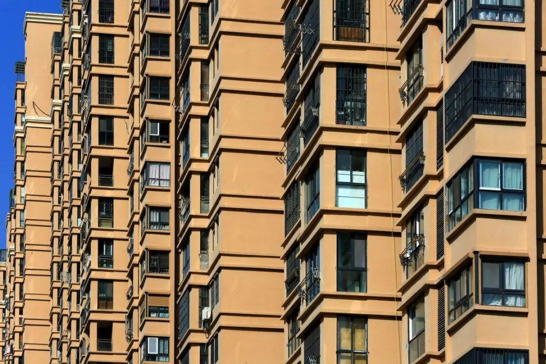 为何越来越多的人搬离一梯两户,楼房一梯二户为何纷纷搬走