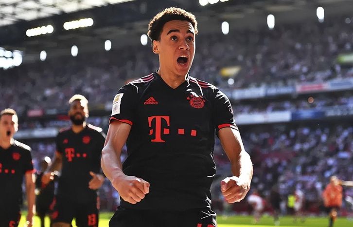 拜仁慕尼黑21世纪最稳定的球队,拜仁德甲11连冠图片