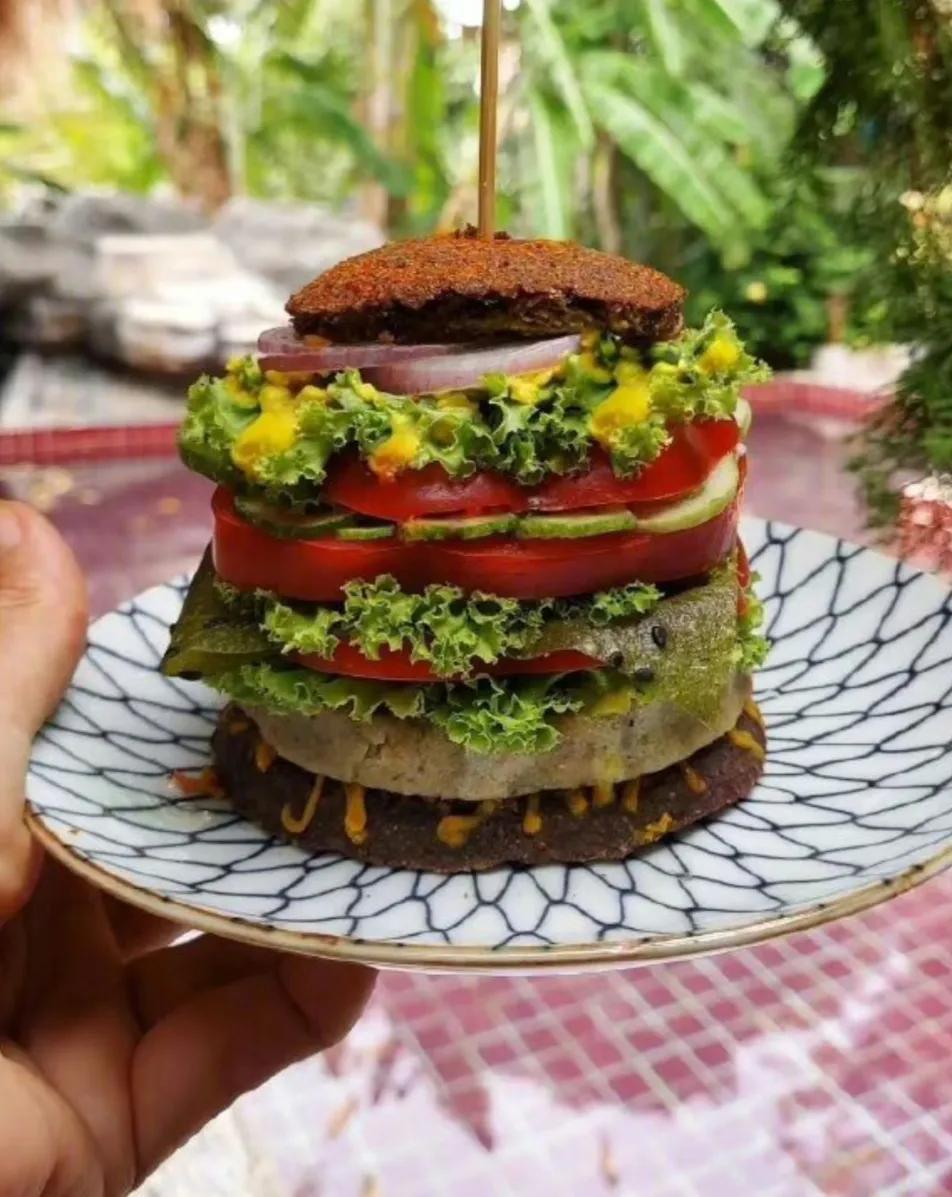 俄罗斯素食主义网红去世,外国女网红素食主义死亡