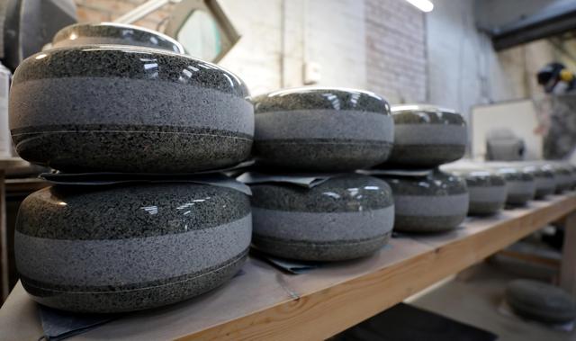 中国冬奥会冰壶多少钱,冬奥会冰壶现在值多少钱