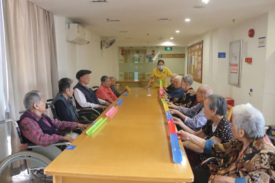 【专题丨社交康乐小组】广州榕悦·越秀公园：有你相伴，共享夕阳