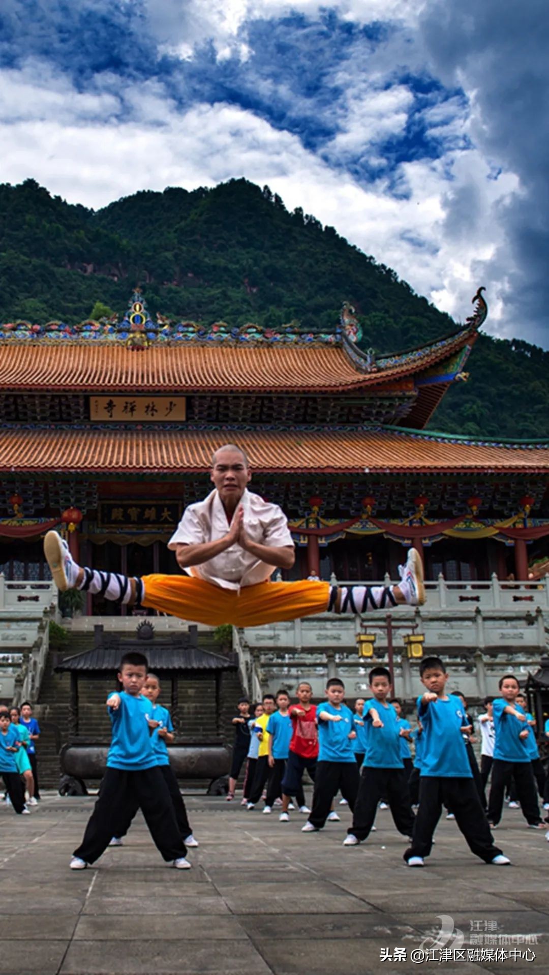 姹熸触鍥涢潰灞变竴鏃ユ父绾胯矾,姹熸触鍥涢潰灞辫嚜椹句竴鏃ユ父