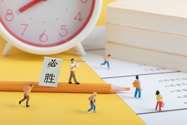 平时做题还行一考试就很差劲,平时做题很好考试很差怎么回事