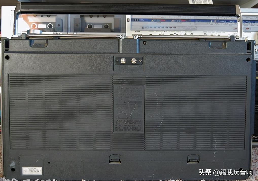 三洋sanyo4波段收音机，单卡带四喇叭收录机音响M9994