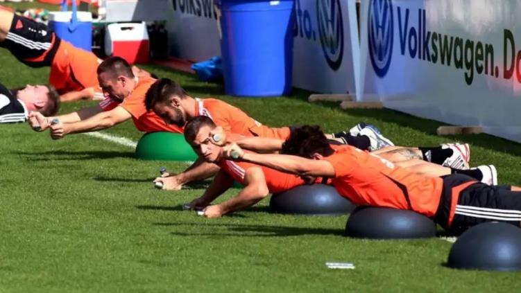 拜仁体能训练,拜仁慕尼黑俱乐部球员训练