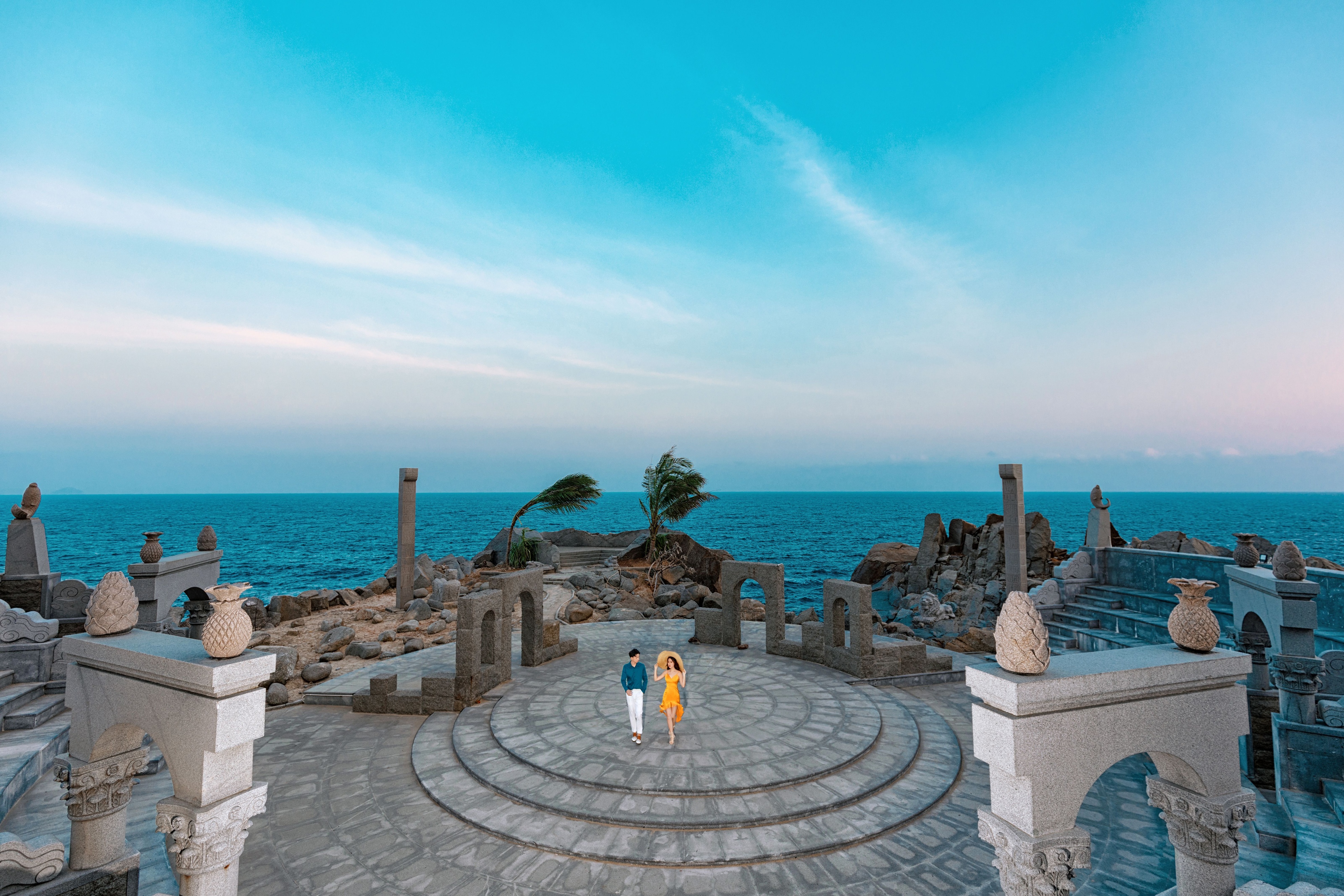 旅拍婚纱照去青岛还是三亚比较好,铂爵旅拍婚纱照三亚拍摄风格