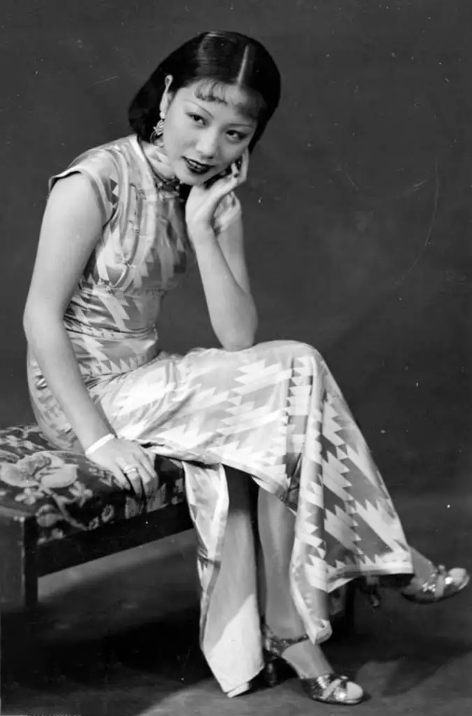 “内衣不穿，活该被*拍偷**！”刻板印象下女性需要的不仅是穿衣自由