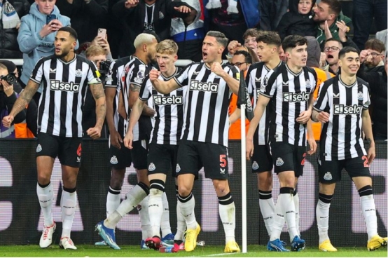 阿迪达斯英超,阿迪达斯晋升