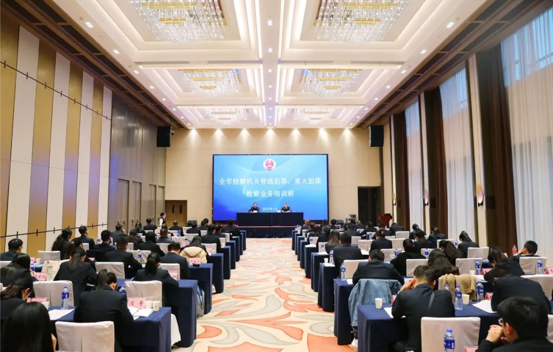 如何从新发展理念引领高质量发展,如何树立创新思维引领产业升级