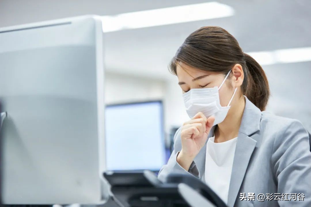 新冠黄痰就吃消炎药?小心这9种副作用!