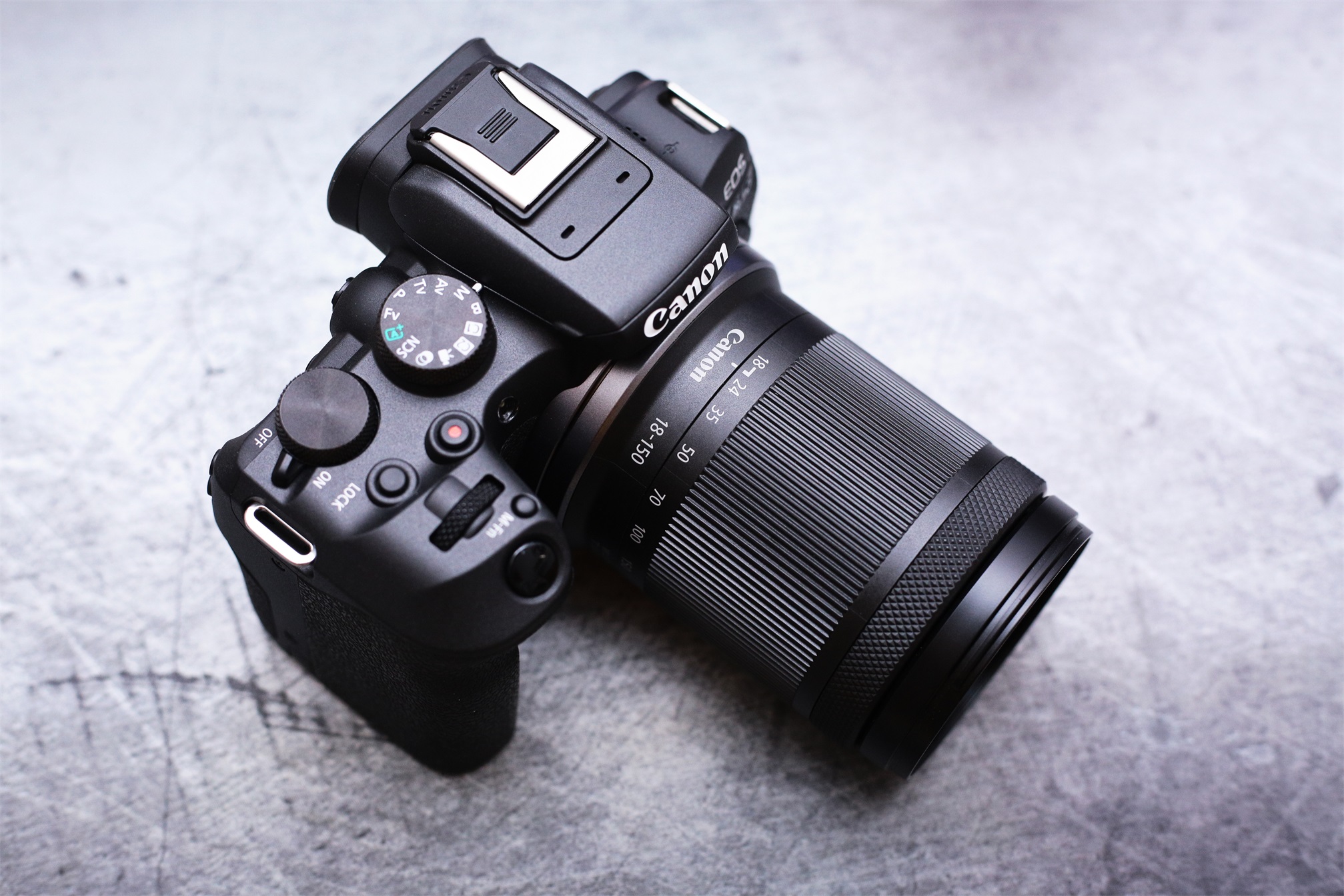 5d3跟r10拍照画质对比,单反佳能5d3值得入手吗