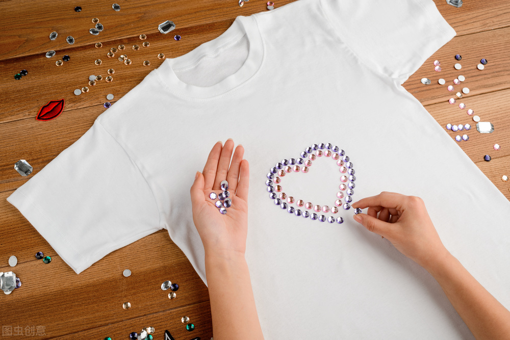 衣服染颜色笔怎么洗掉妙招,教你一招洗掉衣服上果汁