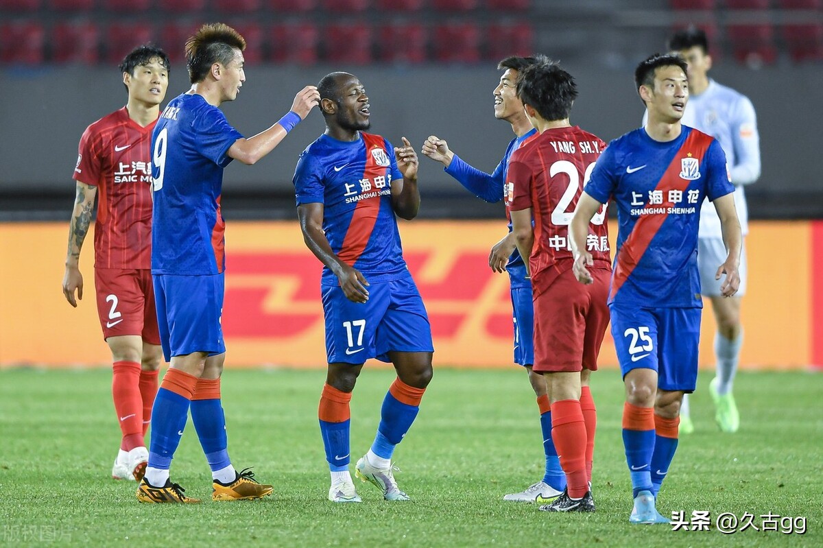 申花无缘晋级亚冠淘汰赛,青岛海牛主场0-1上海申花无缘决赛