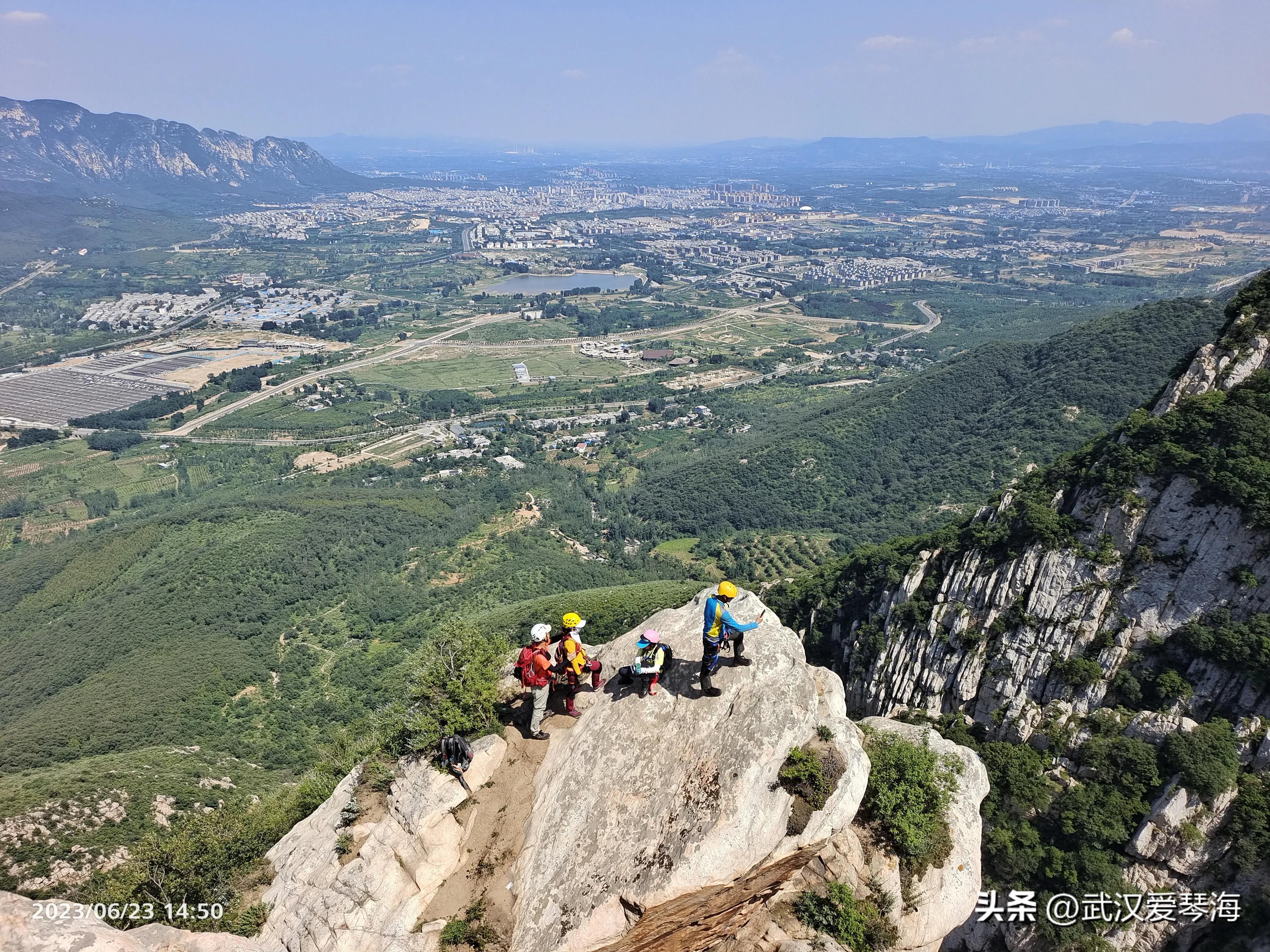 嵩山鱼道鱼脊线全景,嵩山虎头崖攀爬