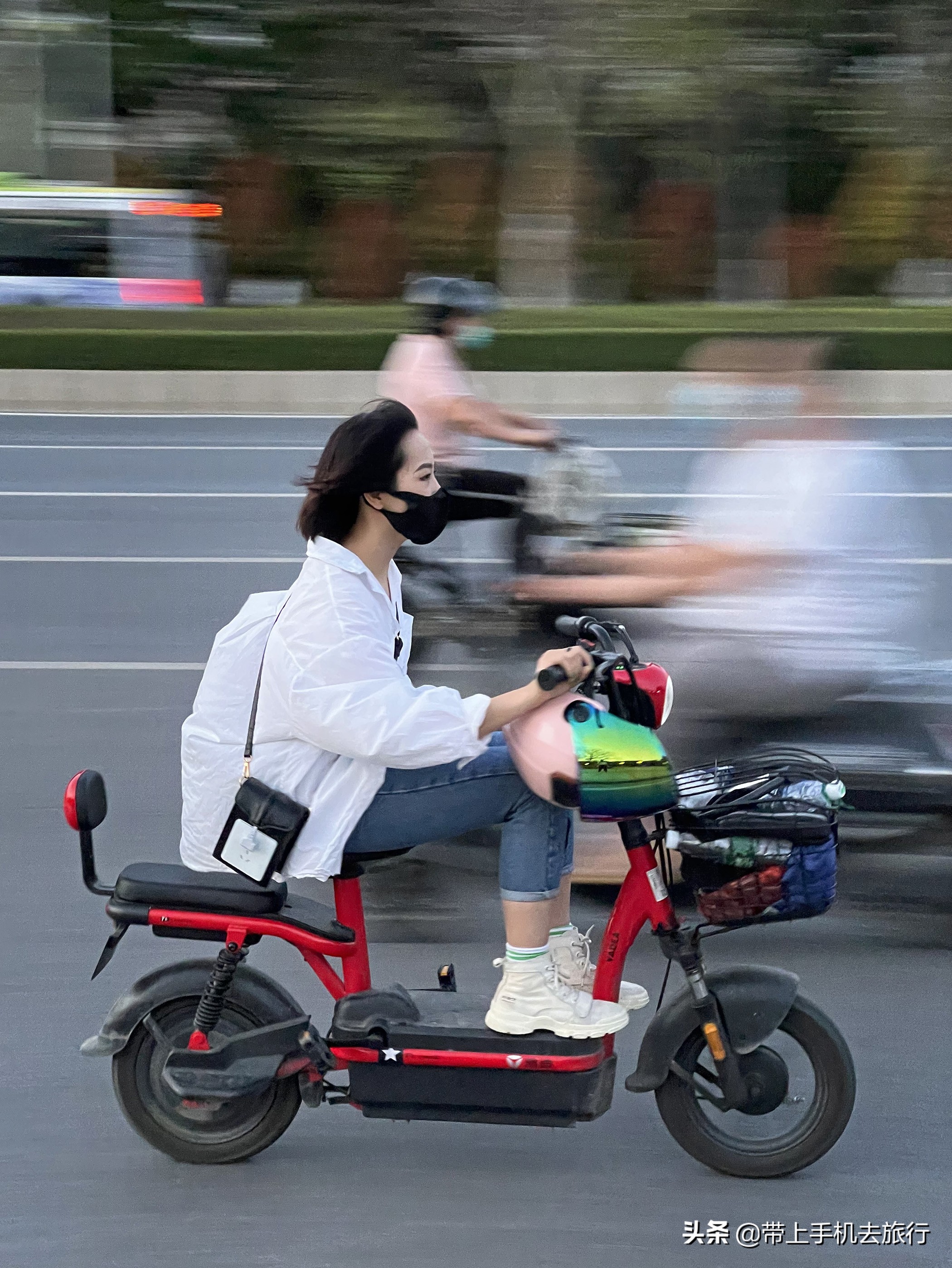 手机摄影怎么样用专业模式,手机摄影是怎么搞的