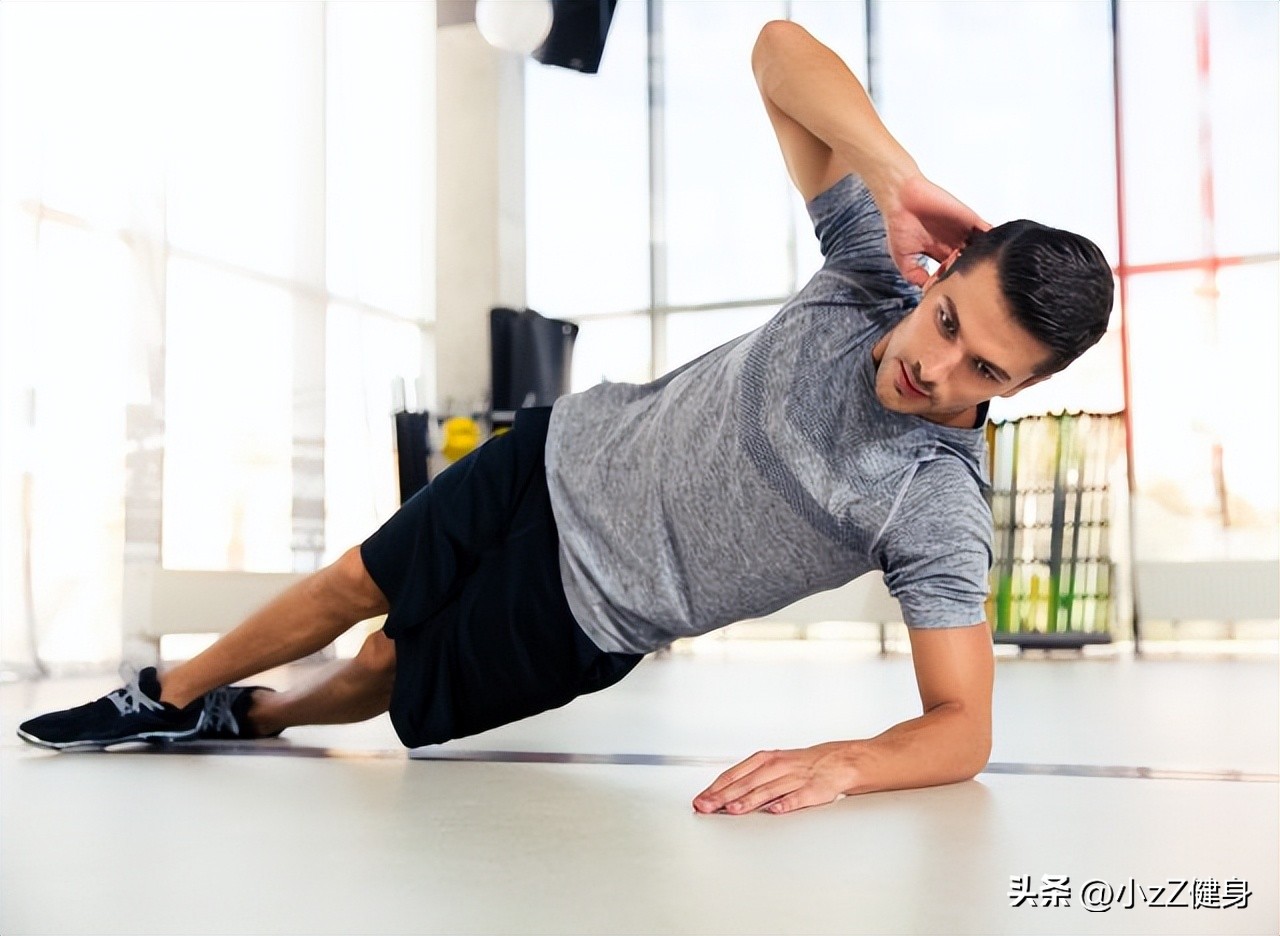 腹肌板训练四个经典动作,搓衣板腹肌锻炼方法图解