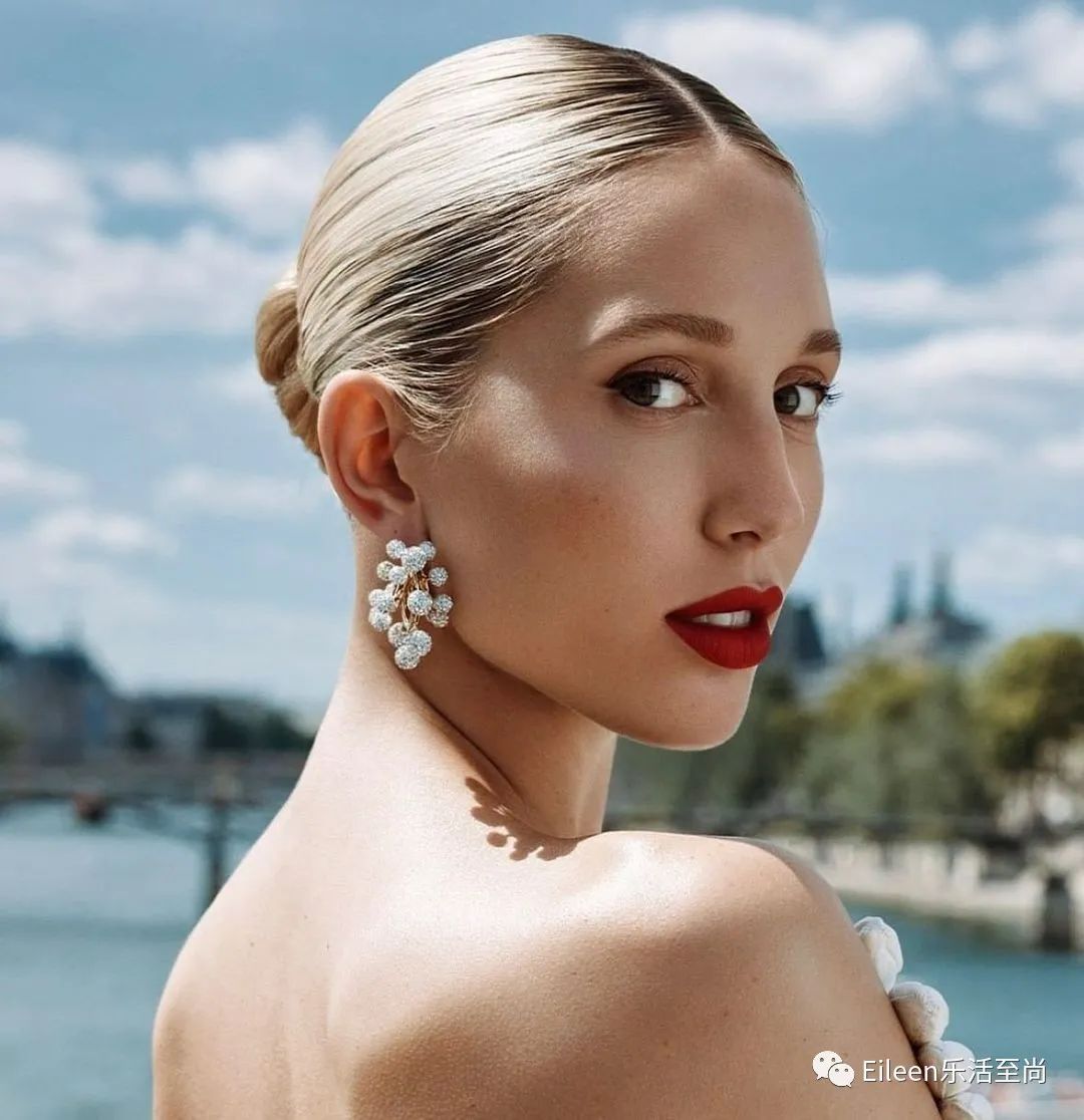 这瓜又有她？豪门千金嫁作末代王妃如今过得怎么样？