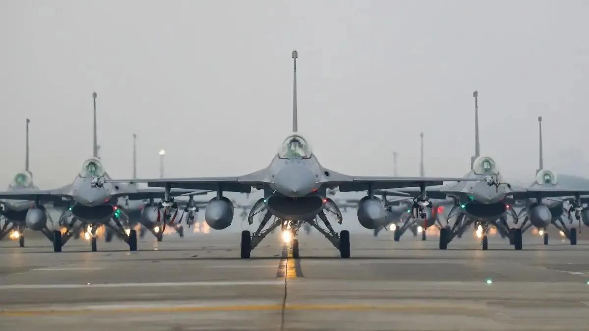 f-16战斗机全解,f-16v战机视频